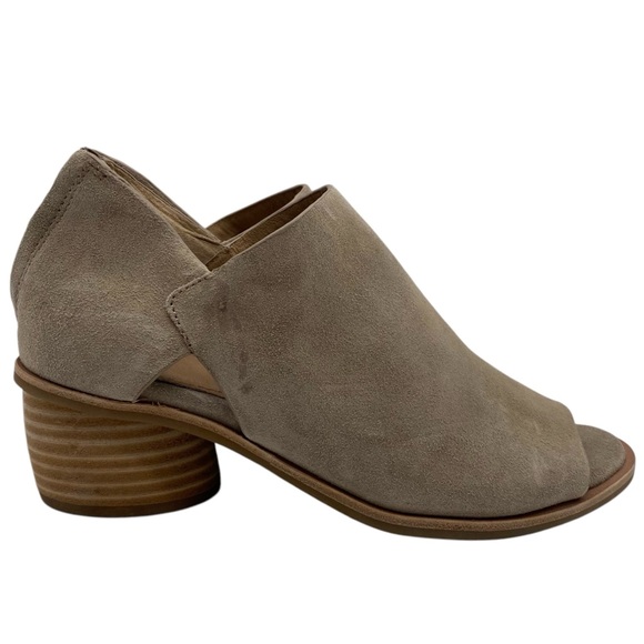 Sofft Womens Booties Sz 8.5 Tan Suede Leather Heeled Neutral Casual Comfort - Picture 2 of 10